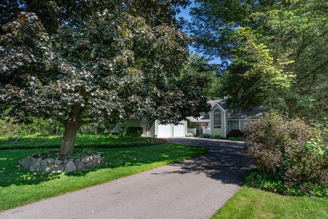 6281 Rose Arbour Avenue, Kalamazoo, MI 49009