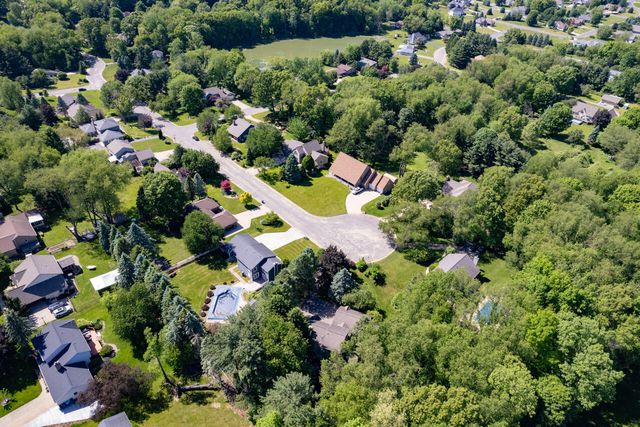 6281 Rose Arbour Avenue, Kalamazoo, MI 49009