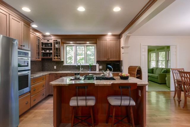 6281 Rose Arbour Avenue, Kalamazoo, MI 49009