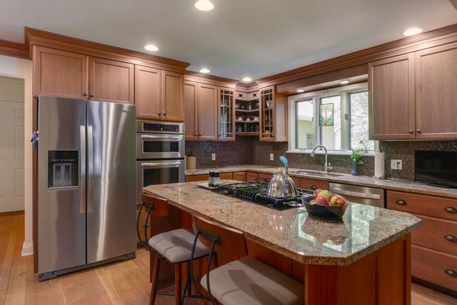 6281 Rose Arbour Avenue, Kalamazoo, MI 49009