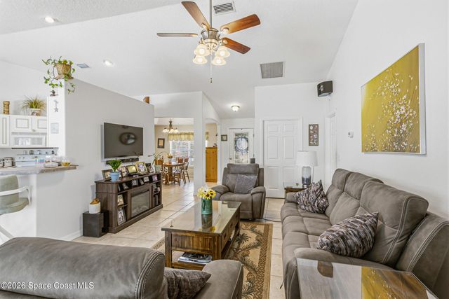 426 Newgate Street NW, Palm Bay, FL 32907
