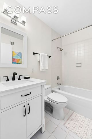 1065 Park Avenue 4BC, New York City, NY 10128