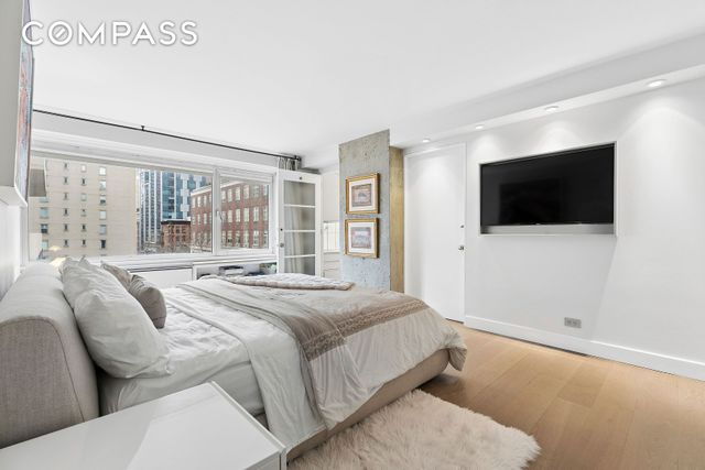 1065 Park Avenue 4BC, New York City, NY 10128
