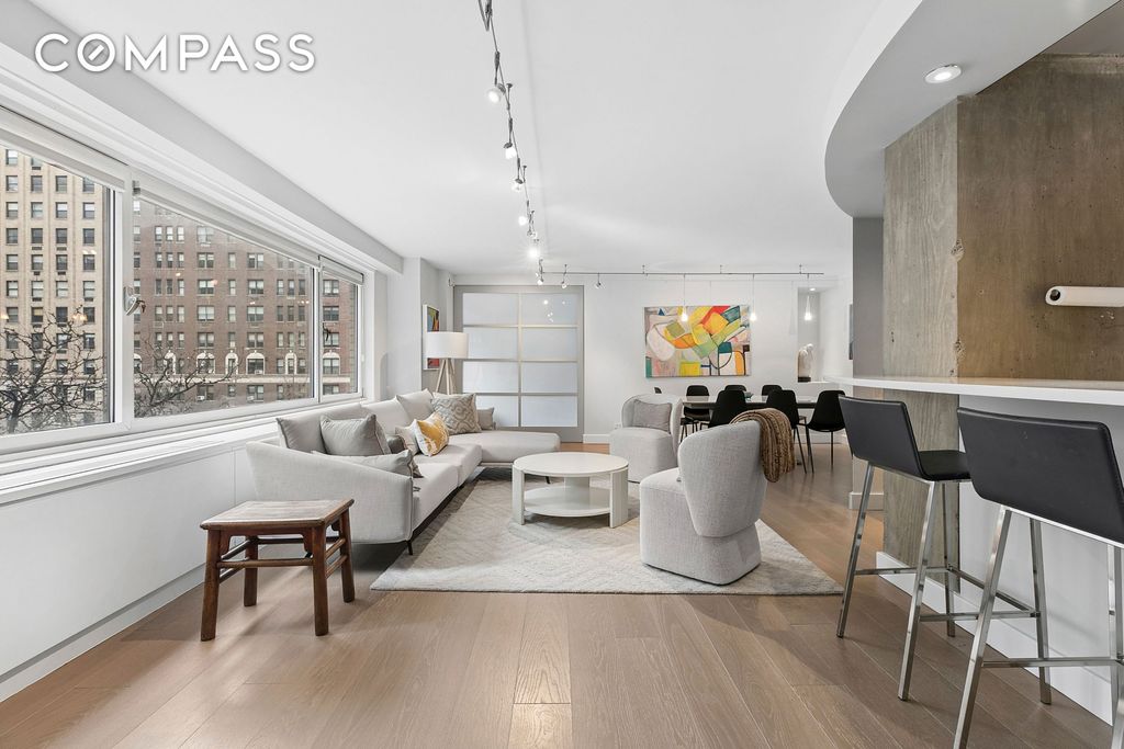 1065 Park Avenue 4BC, New York City, NY 10128
