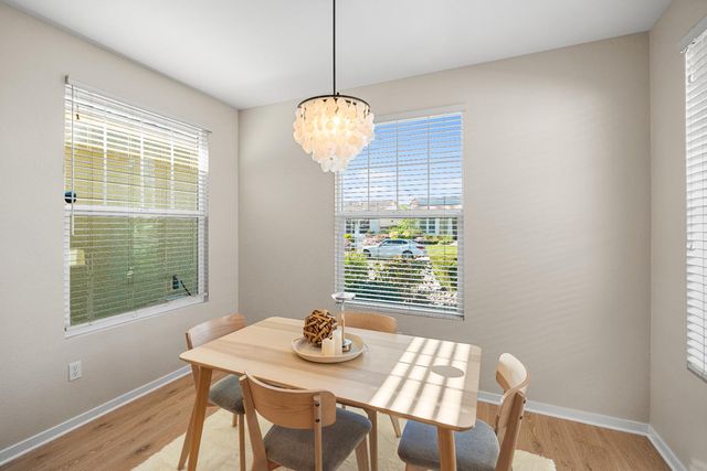 1295 Hawthorne Ln, Lincoln, CA 95648