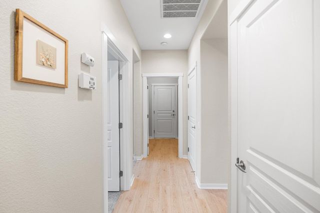 1295 Hawthorne Ln, Lincoln, CA 95648