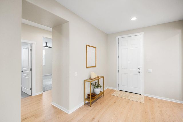 1295 Hawthorne Ln, Lincoln, CA 95648