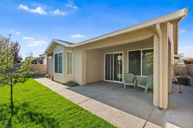 1295 Hawthorne Ln, Lincoln, CA 95648