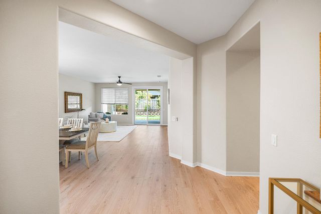 1295 Hawthorne Ln, Lincoln, CA 95648