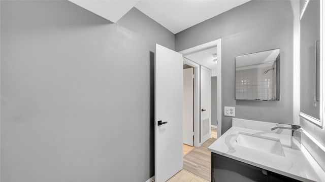 10433 Sunrise Lakes Boulevard 409, Sunrise, FL 33322