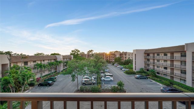 10433 Sunrise Lakes Boulevard 409, Sunrise, FL 33322