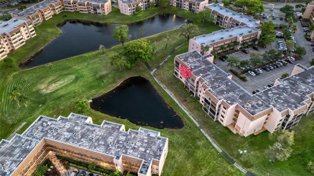 10433 Sunrise Lakes Boulevard 409, Sunrise, FL 33322