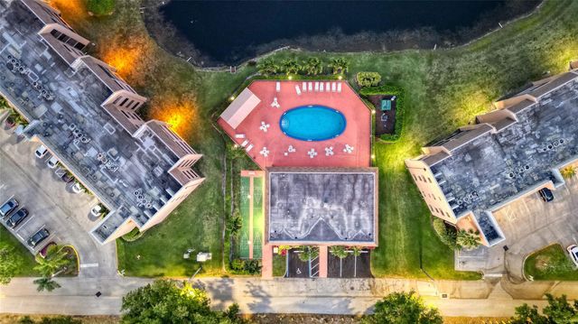 10433 Sunrise Lakes Boulevard 409, Sunrise, FL 33322