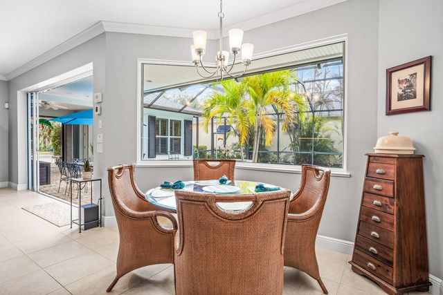 224 Oak Hammock Circle SW, Vero Beach, FL 32962