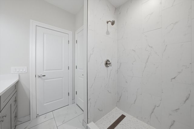 8011 S Oconto Avenue, Bridgeview, IL 60455