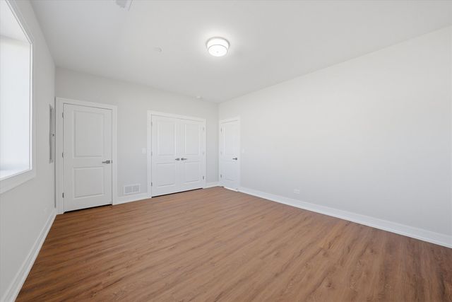 8011 S Oconto Avenue, Bridgeview, IL 60455