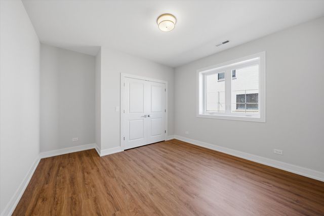 8011 S Oconto Avenue, Bridgeview, IL 60455