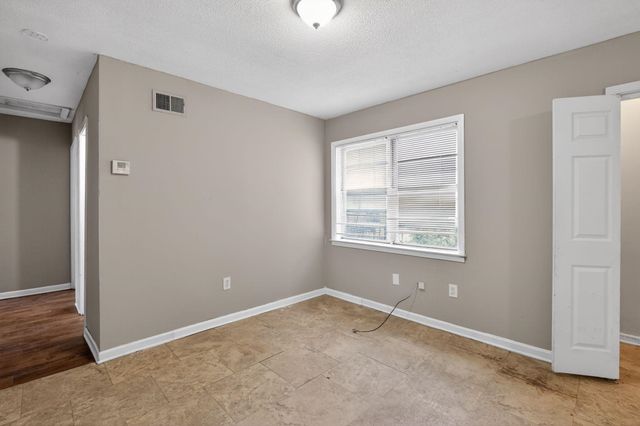 4094 DOUBLE TREE RD, Memphis, TN 38109