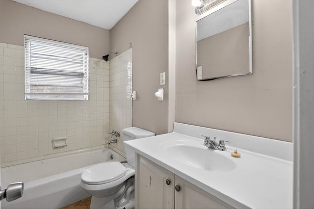 4094 DOUBLE TREE RD, Memphis, TN 38109