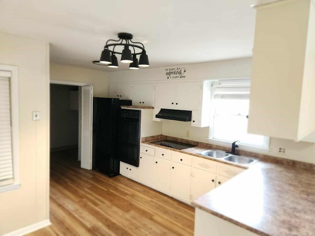 415 Linda Dr, Hopkinsville, KY 42240