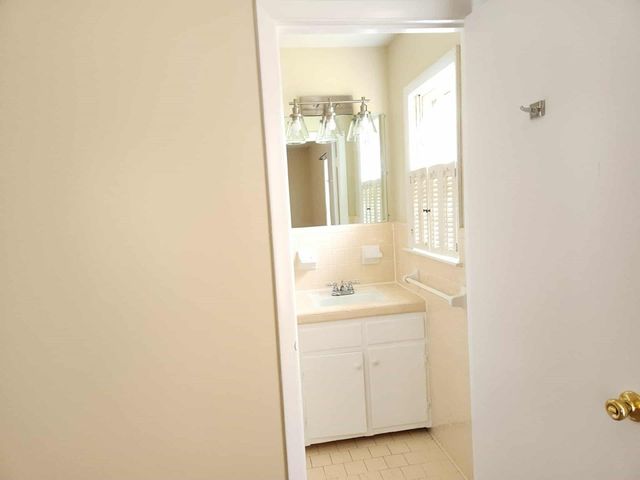 415 Linda Dr, Hopkinsville, KY 42240