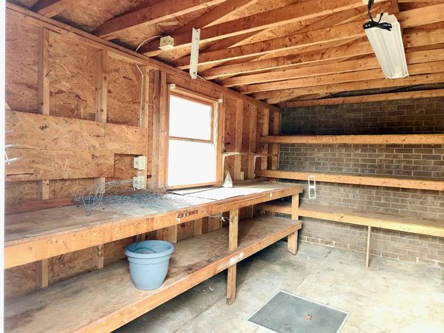 415 Linda Dr, Hopkinsville, KY 42240