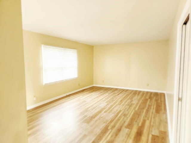 415 Linda Dr, Hopkinsville, KY 42240