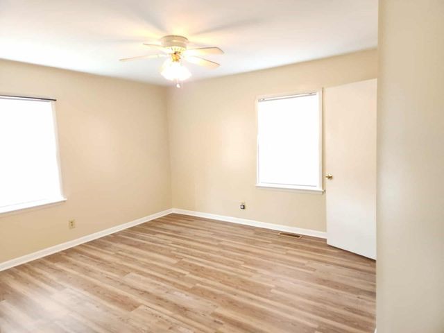 415 Linda Dr, Hopkinsville, KY 42240