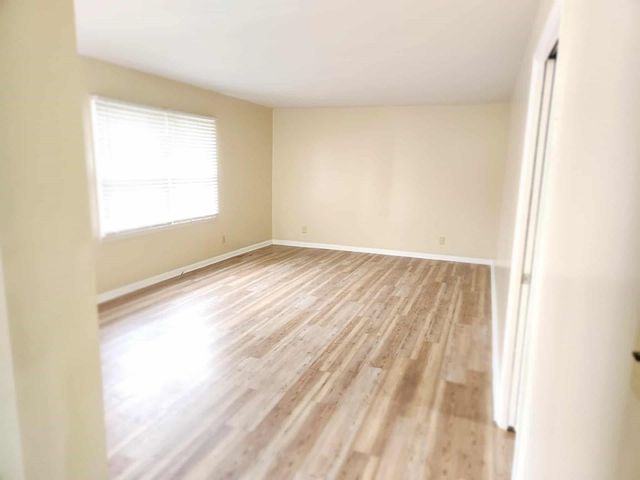 415 Linda Dr, Hopkinsville, KY 42240