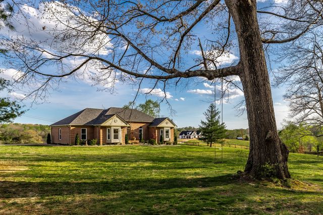 1075 Fannie Nicholson Rd, Chapmansboro, TN 37035