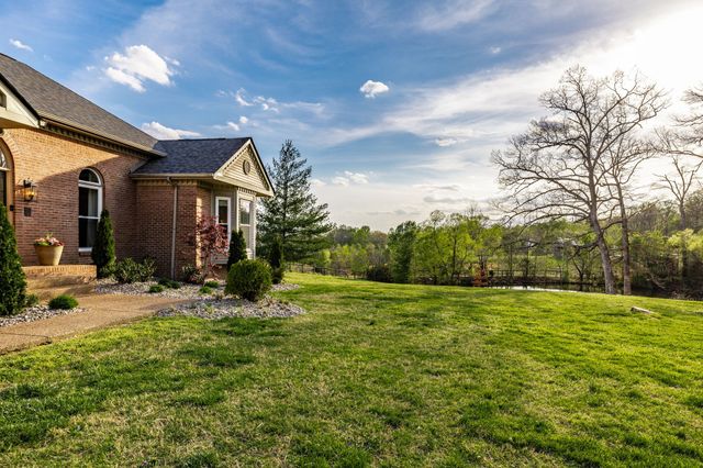 1075 Fannie Nicholson Rd, Chapmansboro, TN 37035