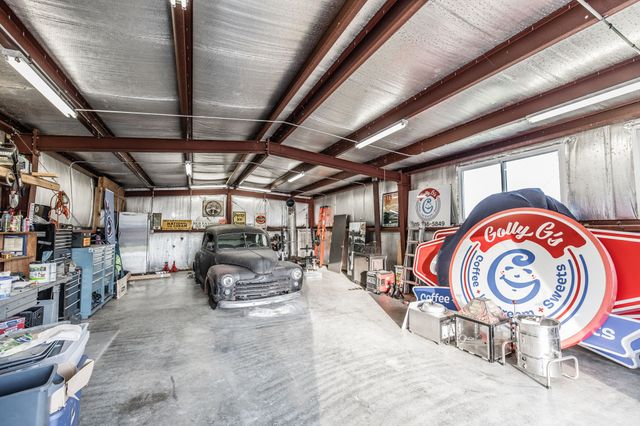 1075 Fannie Nicholson Rd, Chapmansboro, TN 37035