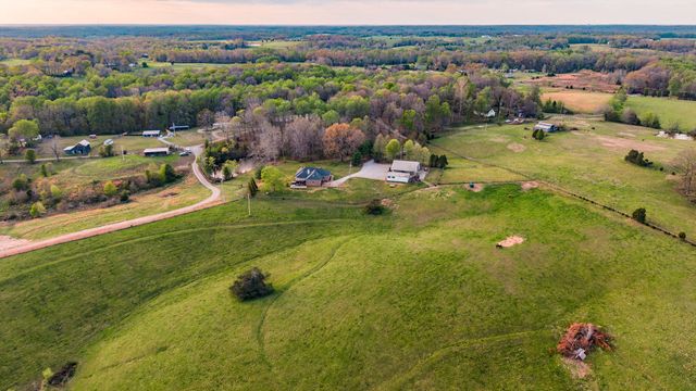 1075 Fannie Nicholson Rd, Chapmansboro, TN 37035