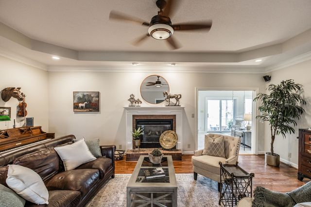 1075 Fannie Nicholson Rd, Chapmansboro, TN 37035
