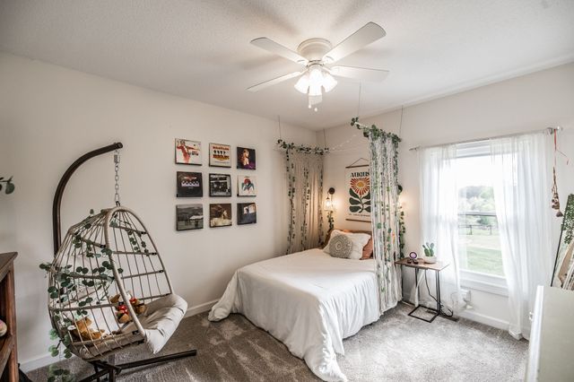 1075 Fannie Nicholson Rd, Chapmansboro, TN 37035