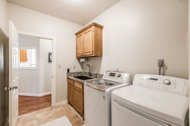 1075 Fannie Nicholson Rd, Chapmansboro, TN 37035