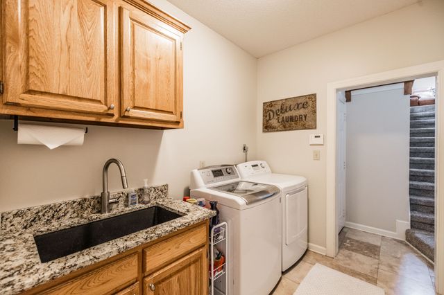 1075 Fannie Nicholson Rd, Chapmansboro, TN 37035