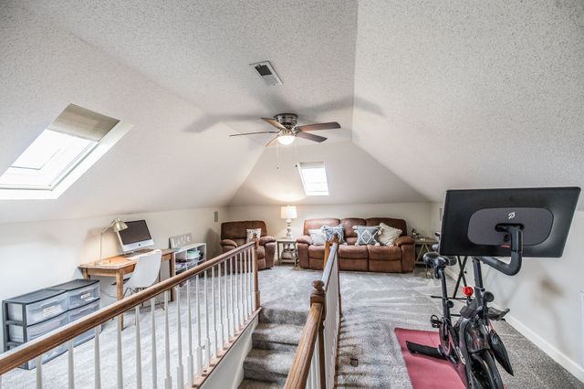 1075 Fannie Nicholson Rd, Chapmansboro, TN 37035