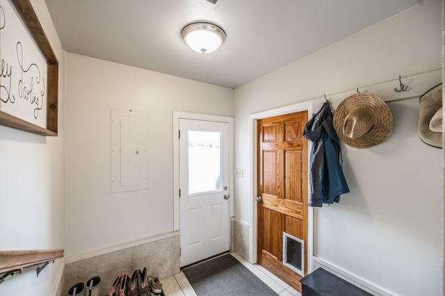 1075 Fannie Nicholson Rd, Chapmansboro, TN 37035