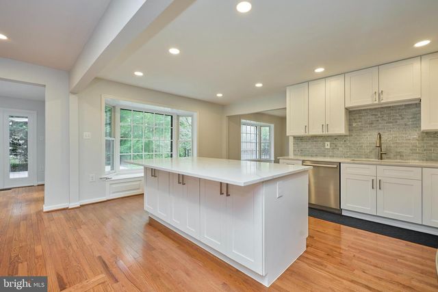 6218 HOMESPUN LN, Falls Church, VA 22044