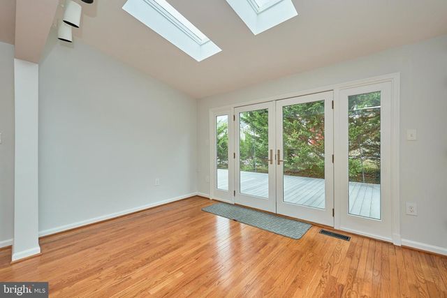 6218 HOMESPUN LN, Falls Church, VA 22044