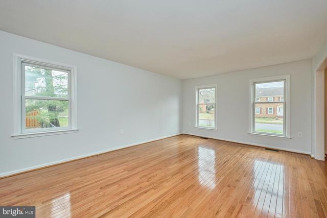 6218 HOMESPUN LN, Falls Church, VA 22044