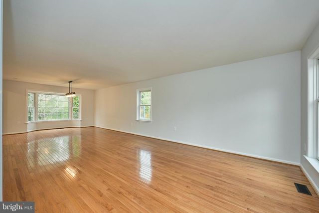 6218 HOMESPUN LN, Falls Church, VA 22044