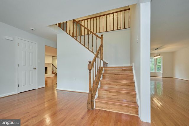 6218 HOMESPUN LN, Falls Church, VA 22044