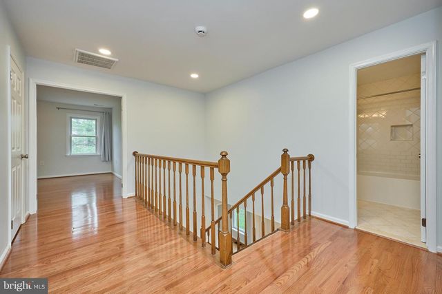 6218 HOMESPUN LN, Falls Church, VA 22044