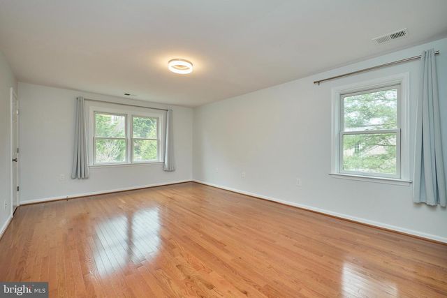 6218 HOMESPUN LN, Falls Church, VA 22044