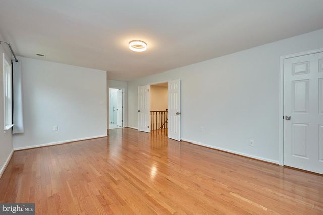 6218 HOMESPUN LN, Falls Church, VA 22044