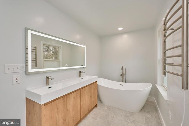 6218 HOMESPUN LN, Falls Church, VA 22044