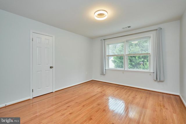 6218 HOMESPUN LN, Falls Church, VA 22044