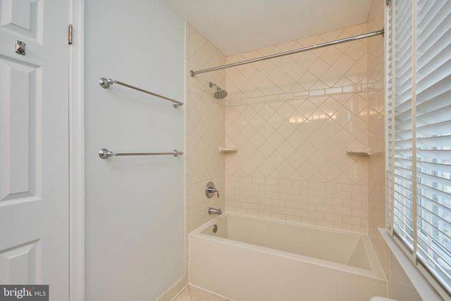 6218 HOMESPUN LN, Falls Church, VA 22044